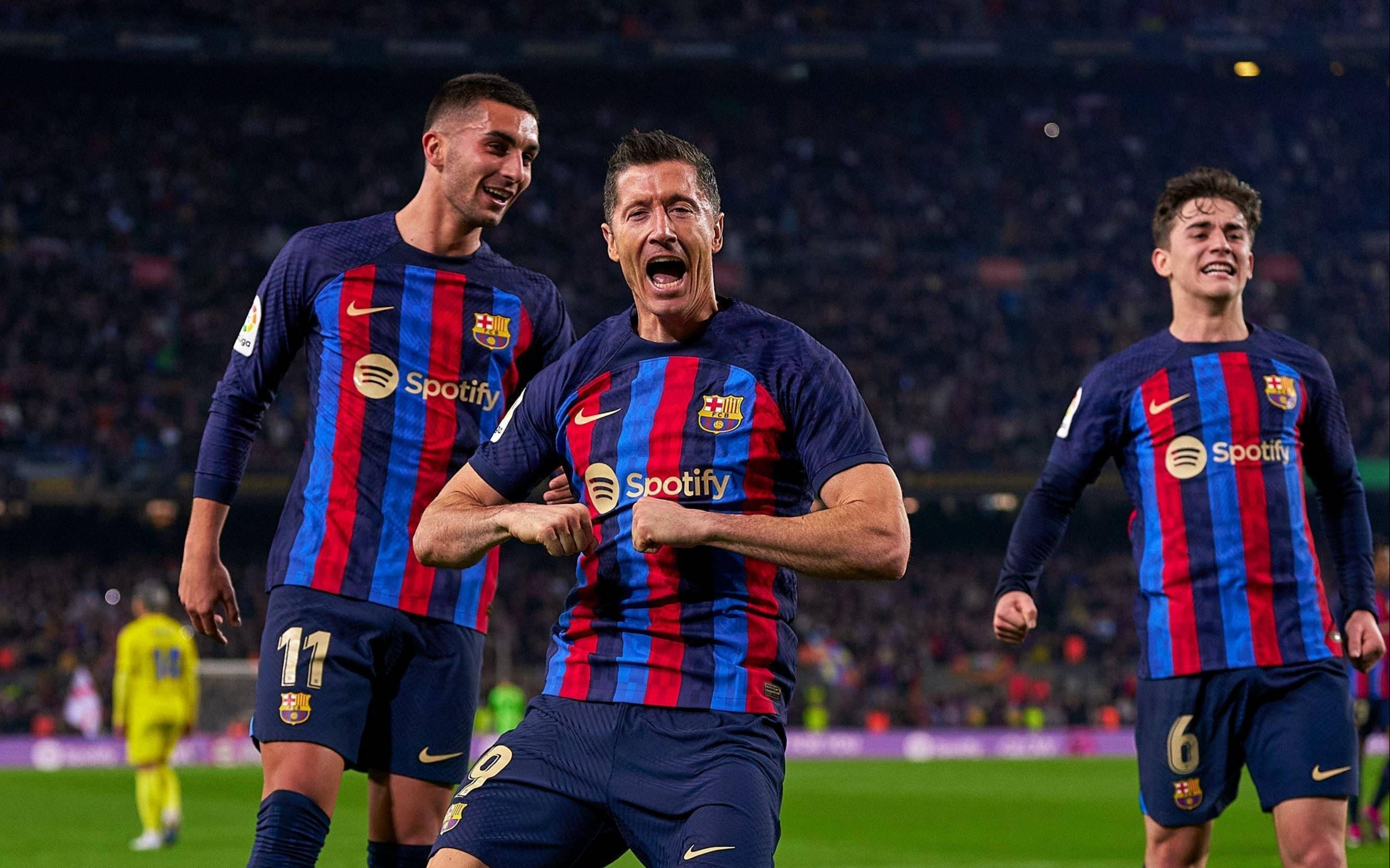 巴塞罗那苦战逼平，皇马夺冠压力